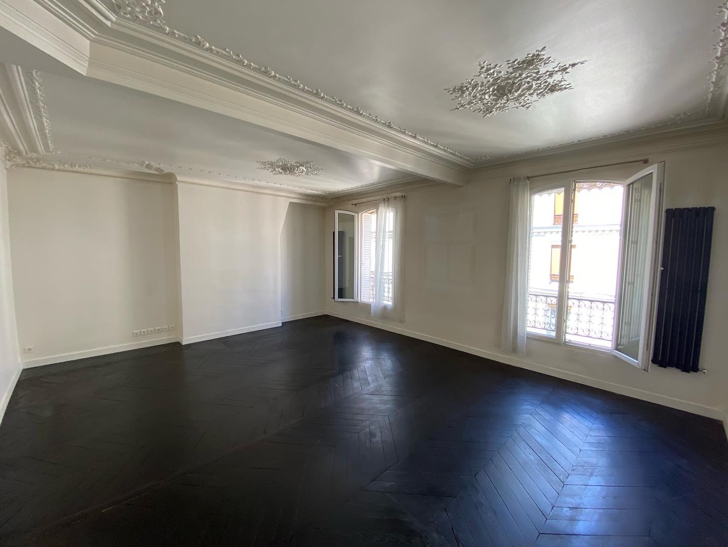 Parquet usé et terni avant ponçage